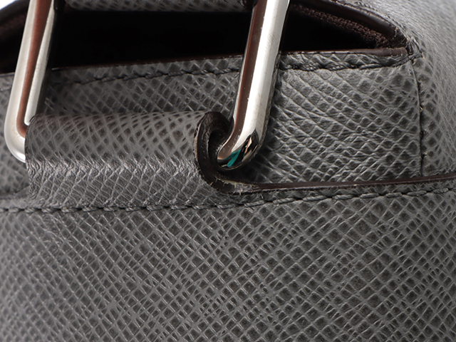LOUIS VUITTON ルイヴィトン タイガ ロマンGM ショルダーバッグ