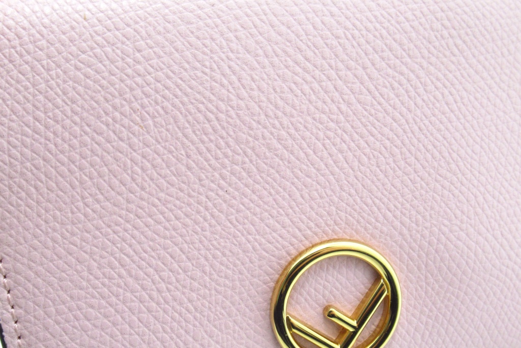FENDI フェンディ エフイズフェンディ 二つ折り財布 ピンク