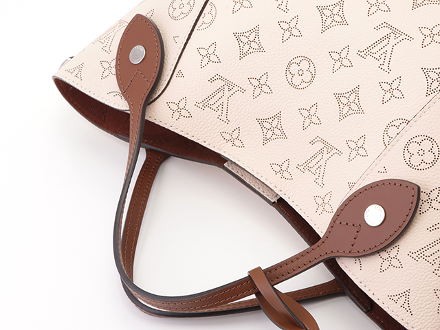 LOUIS VUITTON ルイヴィトン ヒナPM マヒナ クレーム ハンドバッグ