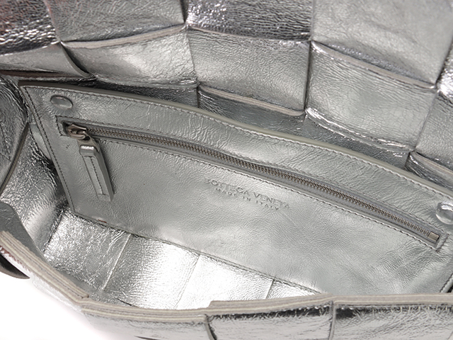 関税込★BottegaVenata★NAPPAシルバー カセットショルダー BOTTEGA VENETA ボッテガヴェネタ ショルダーバッグ カセット