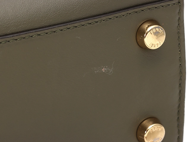 FENDI フェンディ ピーカブーアイコニック エッセンシャリー 8BN302 カーキ レザー phoneケース付き 【460】2143400221236
