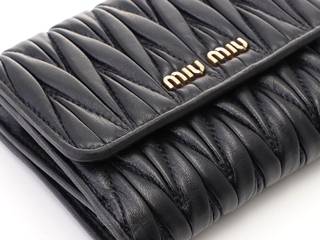 miu miu ミュウミュウ マテラッセ Wホック財布 ブラック レザー