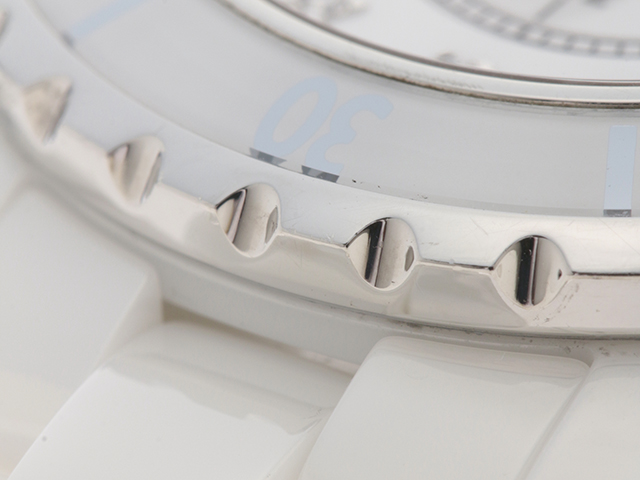 CHANEL シャネル J12 12Pダイヤ 33mm レディース時計 クオーツ CHANEL シャネル J12 12Pダイヤ 33mm レディース時計 クオーツ