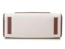 【BURBERRY】バーバリー スモール フレヤトート★ナチュラル Small Freya Tote in Natural/tan - Women, Canvas | Burberry
