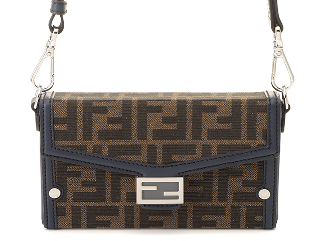 FENDI フェンディ ズッカ バゲットソフトトランクフォンポーチ ブラウン/ネイビー 7AS139 AFBV  F1MLW【430】2143600353911 の購入なら「質」の大黒屋（公式）