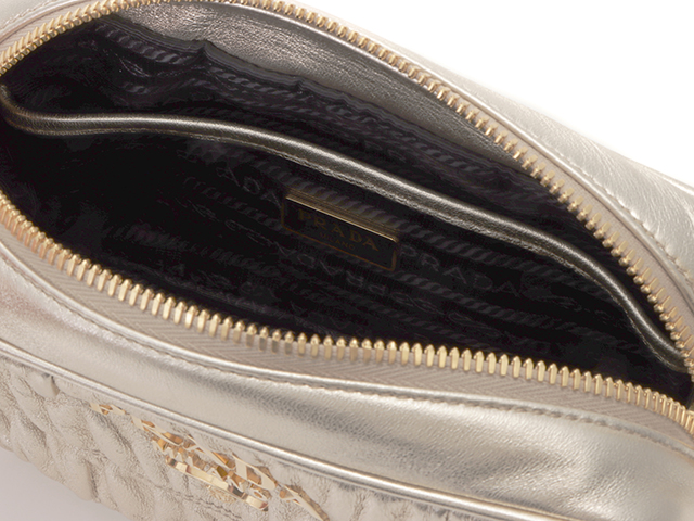 PRADA プラダ ショルダーバッグ ナッパゴーフル ミニチェーン