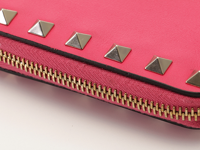 VALENTINO ヴァレンティノ 小物 財布 ロックスタッズ ラウンドコイン VALENTINO ヴァレンティノ 小物 財布 ロックスタッズ ラウンドコイン