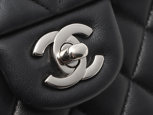 CHANELシルバーラメ【☆ブランドショップCherie⭐︎】 シャネル 公式サイト：CHANEL.COM - ファッション | CHANEL シャネル