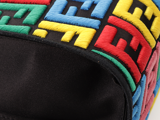 FENDI フェンディ ピーカブー ディフェンダー 7AR717 キャンバス