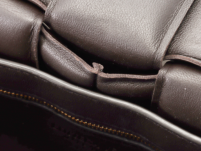 BOTTEGA VENETA ボテッガヴェネタ チェーンカセット ダーク