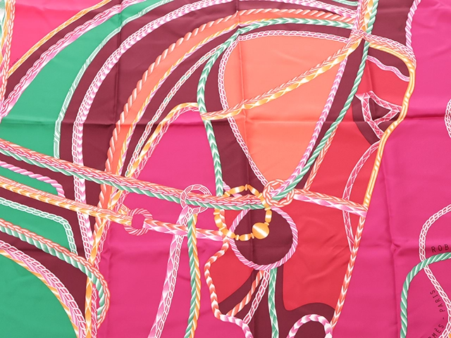 HERMS エルメス スカーフ カレ90 ROBE DU SOIR ピンク/マルチ 2143700184118 【200】