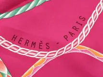 HERMS　エルメス　スカーフ　カレ90　ROBE DU SOIR　ピンク/マルチ　2143700184118　【200】