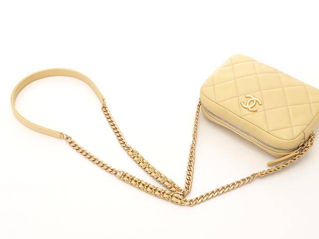 みぃ～み(◕ᴗ◕✿) 様♡CHANEL キャビアスキン　チェーンバッグ　イエロー CHANEL シャネル マトラッセ チェーンショルダーバッグ イエロー