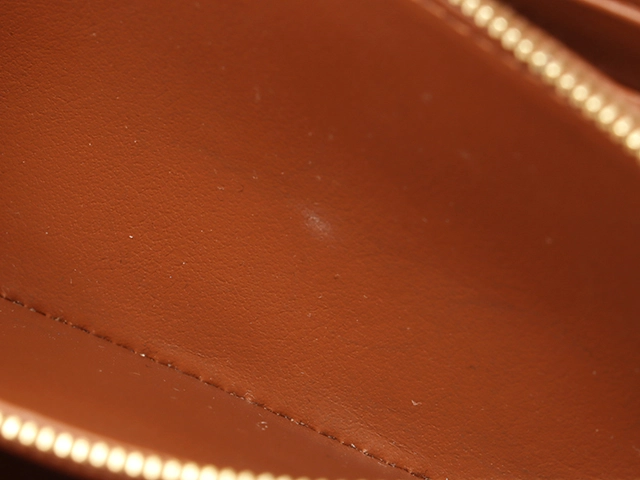 CELINE　セリーヌ　ラウンド長財布　キュイルトリオンフ　ラージジップウォレット　タン　カーフスキン【433】2143700196739