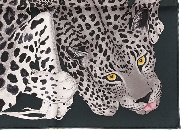 HERMES エルメス　スカーフ　 カレ90 Lazy Leopardesses レイジー・レオパード スカーフ 2021AW　ヒョウ柄 　 ノワール/グリ/アンスラシット　新品同様品【472】AH