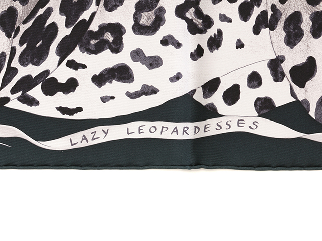 HERMES エルメス　スカーフ　 カレ90 Lazy Leopardesses レイジー・レオパード スカーフ 2021AW　ヒョウ柄 　 ノワール/グリ/アンスラシット　新品同様品【472】AH