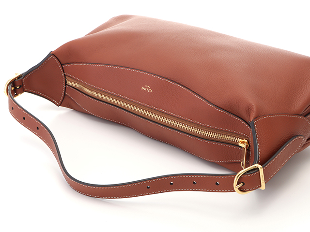 【CELINE】使い勝手抜群♪ミディアム ロミー 22AW 新作 希少 CELINE ミディアム ロミー ハンドバック (CELINE