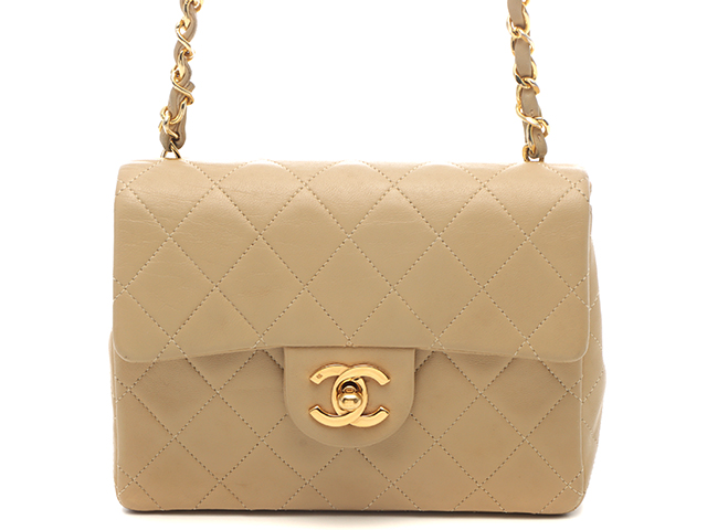 人気★ライトベージュ★CHANEL ミニマトラッセ　美品　★ CHANEL シャネル ミニマトラッセ17 チェーンショルダーバッグ ライト