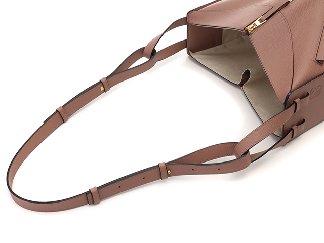 LOEWE ロエベ ハンモックスモールバッグ A538S35X18 ピンク LOEWE ロエベ ハンモックスモールバッグ A538S35X18 ピンク