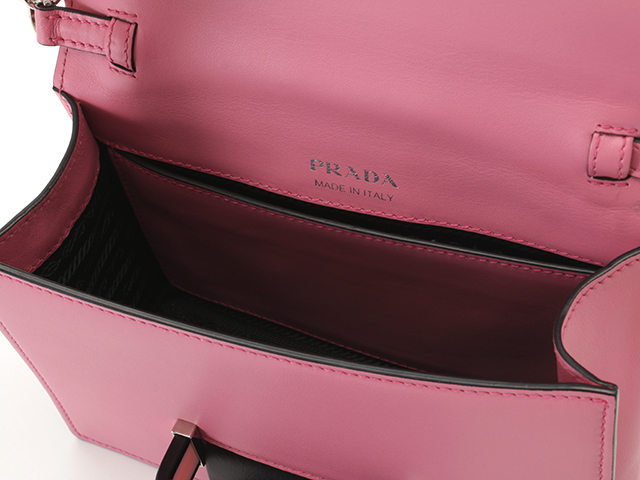 PRADA プラダ ショルダーバッグ ピンク ブラック カーフ 1BD067