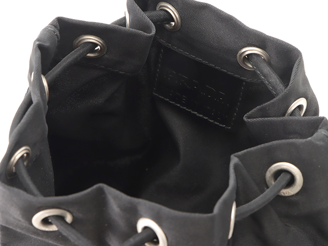 PRADA プラダ 巾着ポーチ MV369 ブラック ナイロン【430