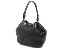 *洗練*【CHANEL】モノトーンで魅せる2way チェーンバッグ シャネル」の新作チェーンバッグ＆サンダルで、大人こそ似合う黒