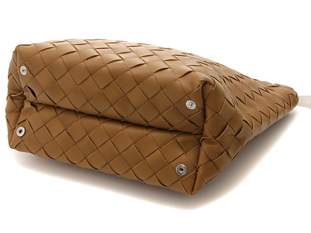 BOTTEGA VENETA ボッテガヴェネタ イントレチャート クラッチ
