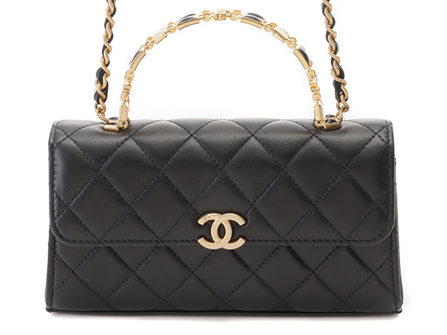 CHANEL シャネル マトラッセ トップハンドルフォンケース ...