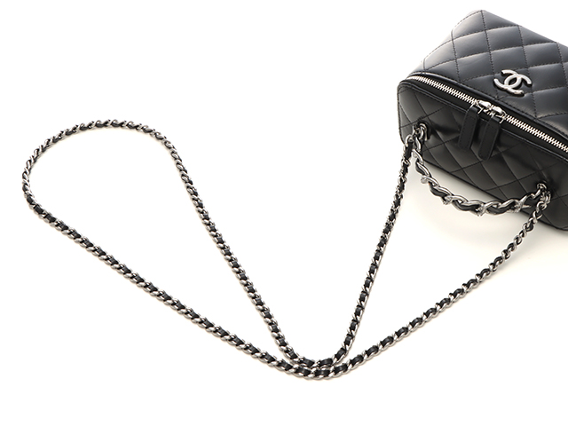 持つだけで華やぐ大人の品格★【CHANEL】ヴァニティバッグ シャネル ヴァニティーケース チェーン ショルダーバッグ 2way