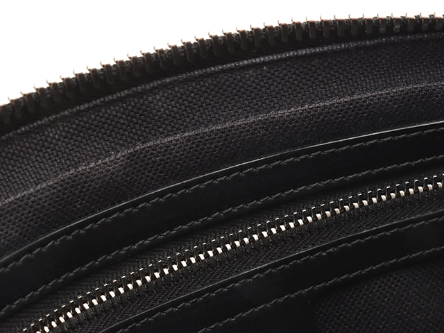 GUCCI　グッチ　タイガー　GGスプリーム　ウエストバッグ　ブラック　PVC/レザー【433】