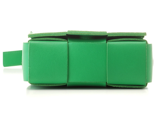 BOTTEGA VENETA　ボッテガヴェネタ　キャンディカセット　ショルダーバッグ　ミニバッグ　グリーン　カーフ　2146000408229　【434】