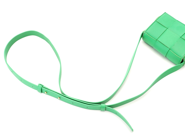 BOTTEGA VENETA　ボッテガヴェネタ　キャンディカセット　ショルダーバッグ　ミニバッグ　グリーン　カーフ　2146000408229　【434】