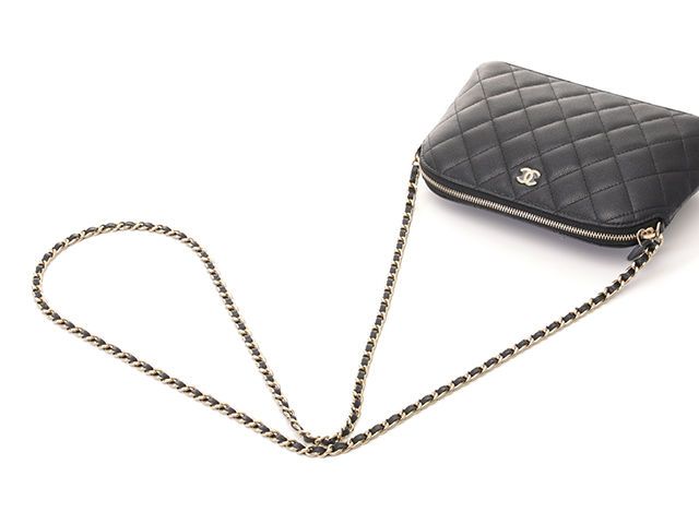 CHANEL シャネル マトラッセ チェーンショルダー AP4016