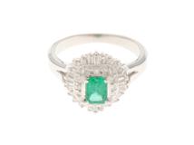 JEWELRY　ジュエリー　リング　プラチナ900　プラチナ　日本サイズ約7号　エメラルド0.38カラット　ダイヤモンド0.36カラット　5.1g　2146000423154【472】