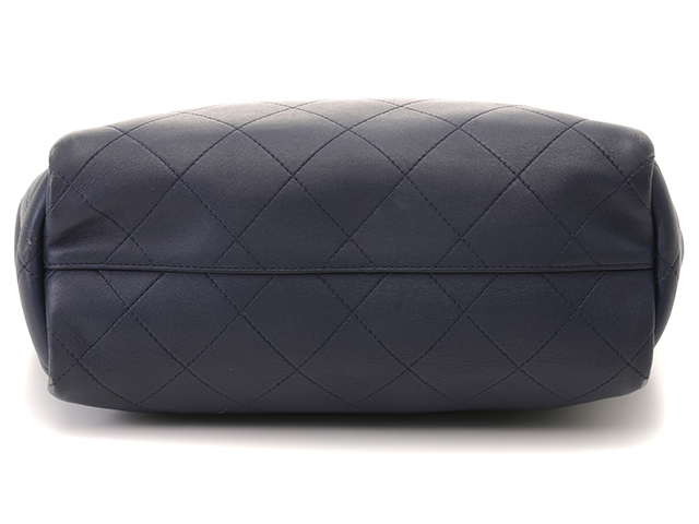Chanel ネイビー ストライプ トートバッグ　新品未使用 CHANEL ネイビー ストライプ トートバッグ - メルカリ