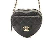 CHANEL シャネル マトラッセ ハートチェーンショルダーバッグ