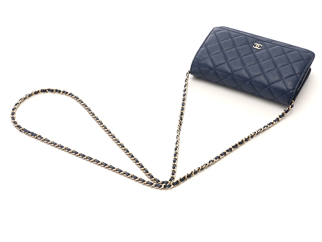 CHANEL シャネル チェーンウォレット ブルー/ゴールド金具 キャビア