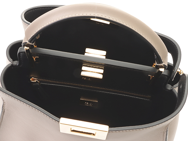 FENDI フェンディ ピーカブー アイコニックエッセンシャリー FENDI フェンディ ピーカブー アイコニックエッセンシャリー