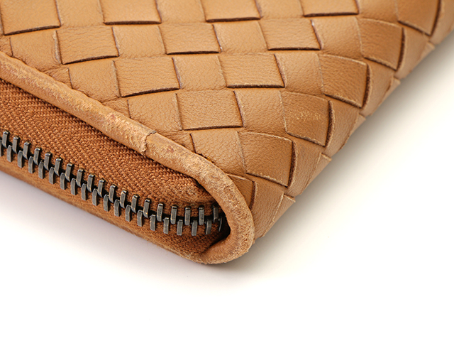 BOTTEGA VENETA ボッテガ・ヴェネタ イントレチャートラウンド