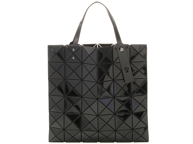 【ネット限定】　ISSEY MIYAKE　イッセイミヤケ　バオバオ　ルーセントトート　 BB01-AG053-15　ビニール　ブラック　【888】　 2147100410570　K