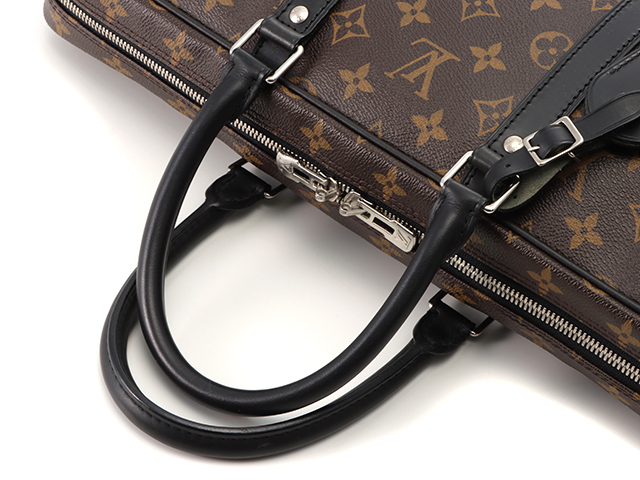 美品　LOUIS VUITTON 付属品付き　マカサー ポルトドキュマン ルイ・ヴィトン LOUIS VUITTON ポルトドキュマン・ヴォワヤージュ