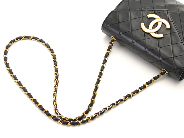 CHANEL シャネル デカココ プッシュロック マトラッセ チェーン