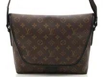 LOUIS VUITTON ルイ・ヴィトン マグネティック・メッセンジャー モノ 