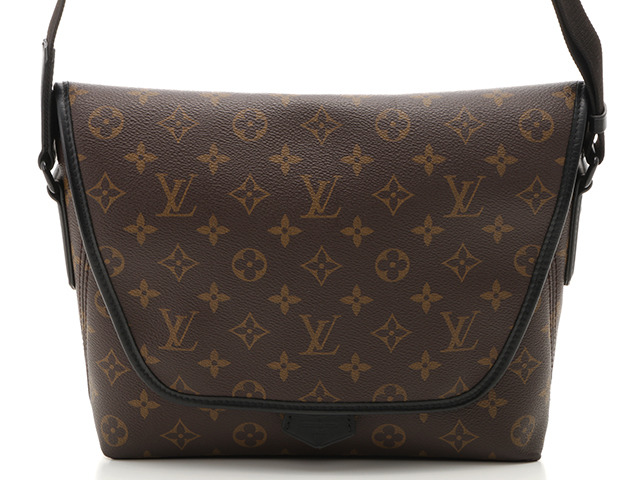 LOUIS VUITTON ルイ・ヴィトン マグネティック・メッセンジャー モノ