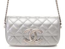 CHANEL　シャネル　マトラッセ　フォンケース　チェーンショルダーバッグ　シルバー　シルバー金具　2147100465068【432】