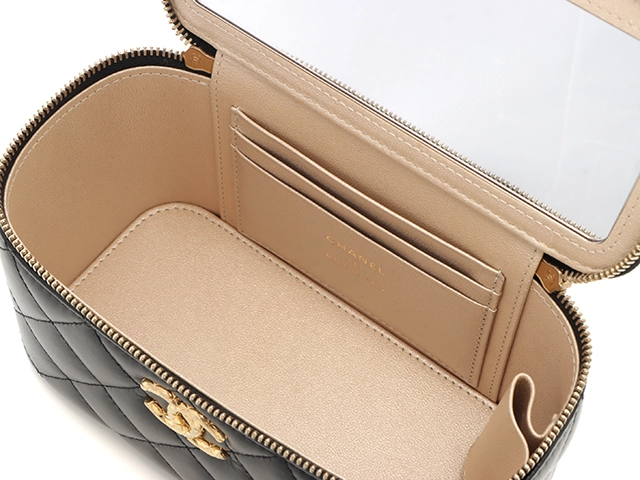 CHANEL　シャネル　マトラッセ チェーンバニティ　ブラック/GP ラムスキン　AP3104 B09785 9430　2147100476606　【437】