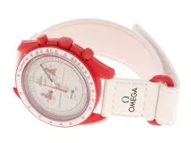 swatch OMEGA ムーンスウォッチ SO33R100 MISSION TO MARS バイオセラミック クロノグラフ クォーツ ホワイト文字盤  メンズ 2147100487107 【205】 の購入なら「質」の大黒屋（公式）