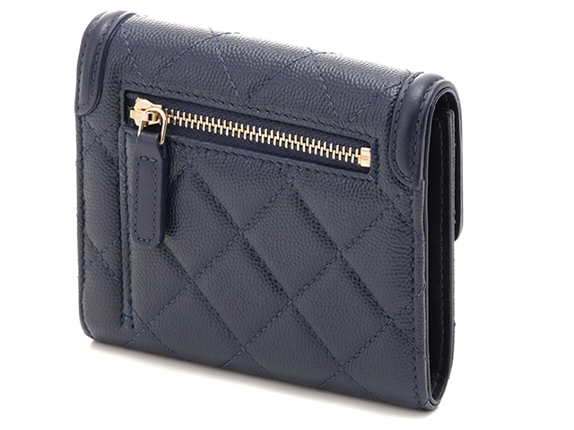 CHANELシャネル　マトラッセ財布　ネイビー CHANEL（財布 ・ ブルー・ネイビー/青色系）のフリマアイテム一覧