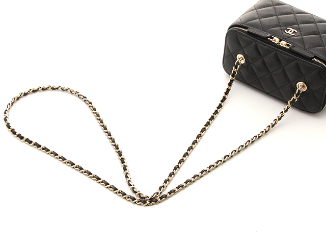 CHANEL シャネル スモール ヨコガタチェーンバニティ ブラック