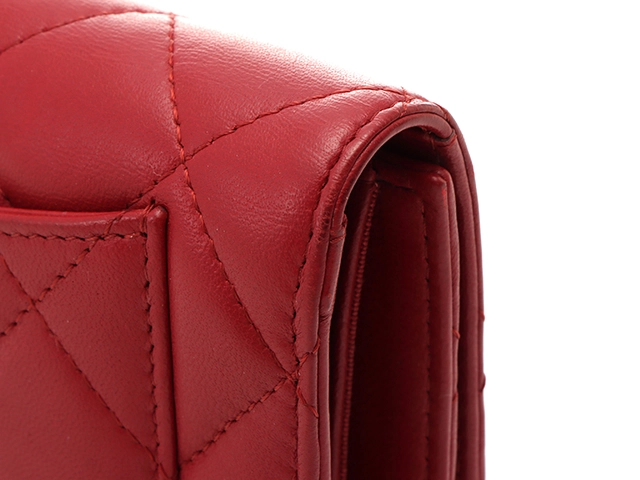 CHANEL　シャネル　マトラッセ　三つ折り長財布　レッド　ラムスキン　【431】